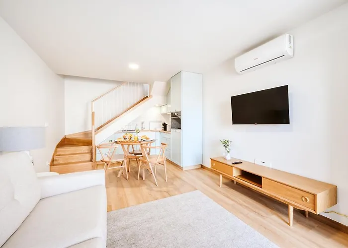 Casa Das Andorinhas - 1 Bedroom Apartment Sleeps 4